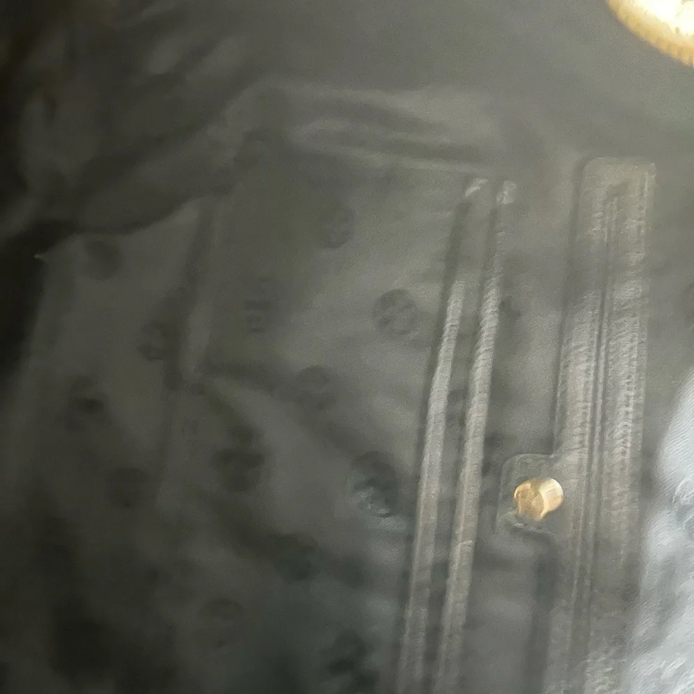 Tory Burch Black Shoulder Bag with Gold Accents - Picture 7 of 8